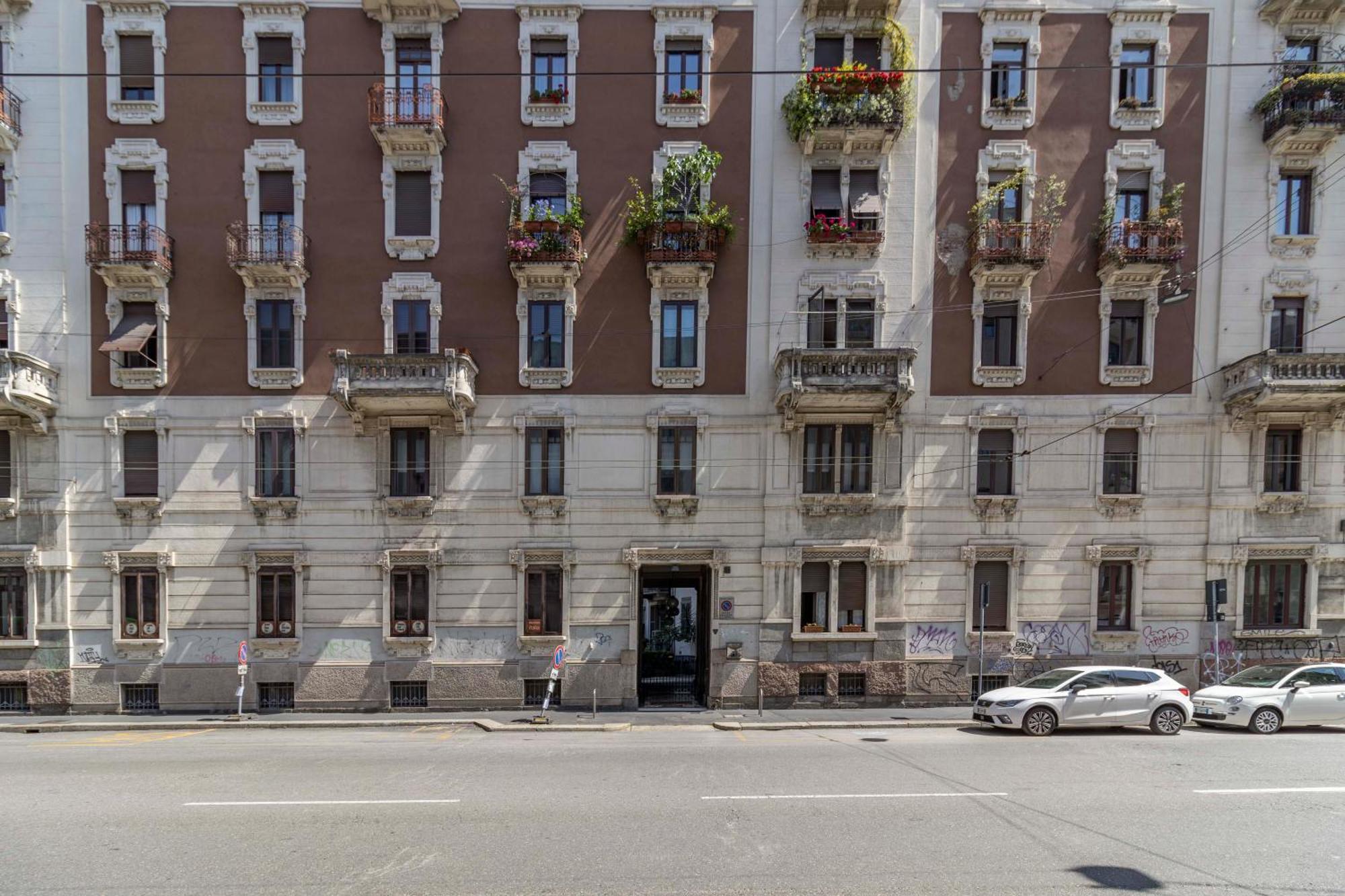 Stradivarius House - Carozzi Apartments Milão Exterior foto